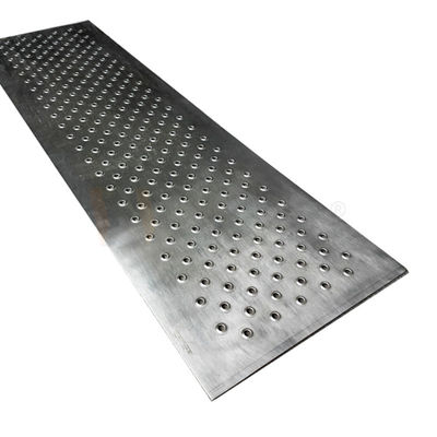 A240 201 304 316 linea sottile perforata dello strato dell'acciaio inossidabile di 2mm finita
