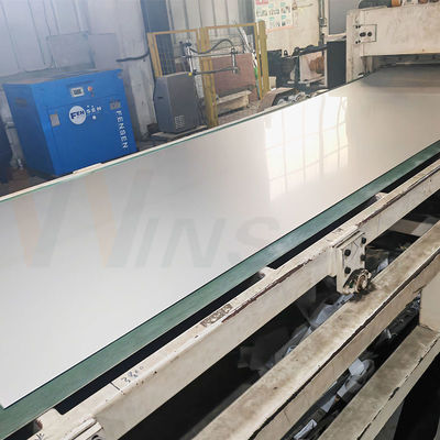 Alta durezza 1500 mm Larghezza Piastra di finitura inossidabile 3000 mm Lunghezza 0,9 mm Acciaio inossidabile Fogli laminati a freddo 2B Superficie