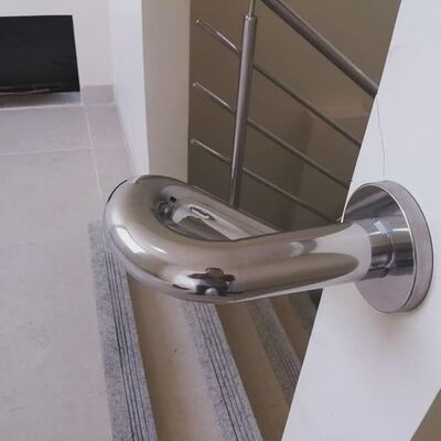 Connettore per corrimano regolabile multi-angolo SS304 SS316 per tubi rotondi