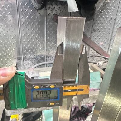 Tubo in acciaio inossidabile 316L Lunghezza standard 2m 3m 5m 5,85m 6m 12m Tubo senza saldatura per applicazioni chimiche e marine