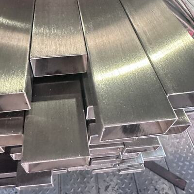 Tubo in acciaio inossidabile 316L Lunghezza standard 2m 3m 5m 5,85m 6m 12m Tubo senza saldatura per applicazioni chimiche e marine